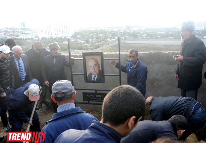 Яшар Нури похоронен во Второй Аллее почетного захоронения в Баку (фото)