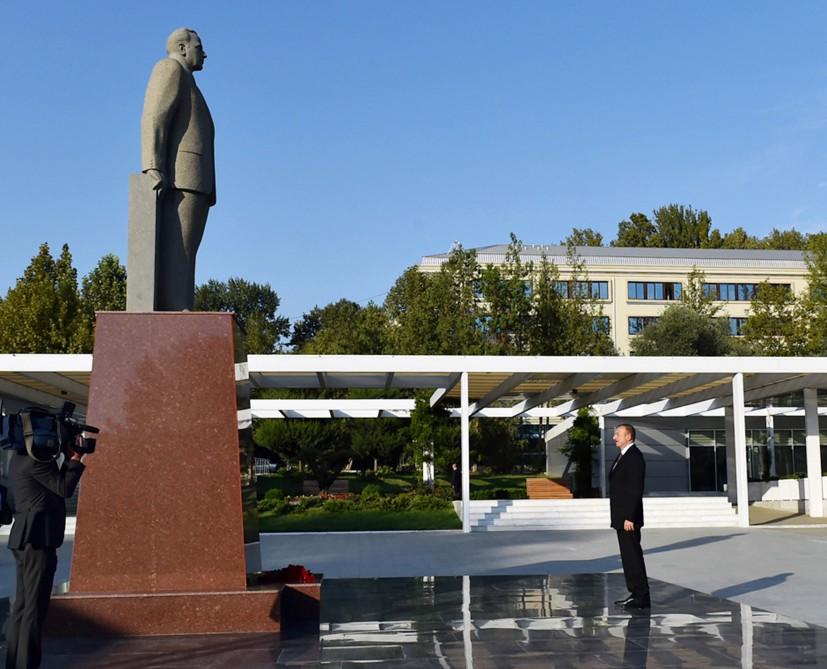 Президент Ильхам Алиев прибыл в Мингячевир (ФОТО)