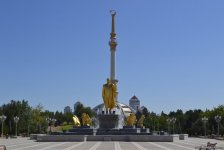 В беломраморном "городе любви": Ашхабад (часть II - ФОТО)