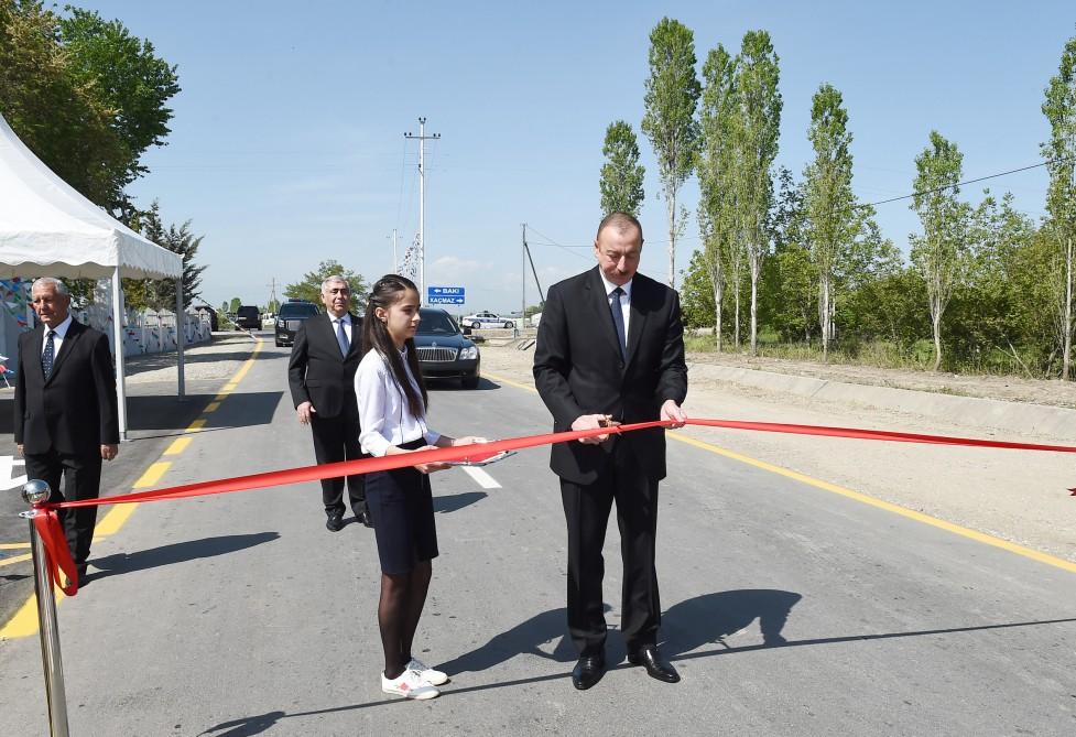 Президент Ильхам Алиев принял участие в открытии автомобильной дороги в Хачмазе (ФОТО)