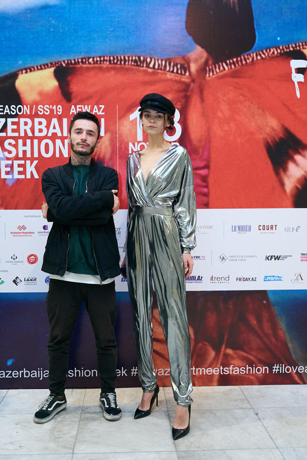 Azerbaijan Fashion Week завершилась дуэлью на рапирах (ФОТО)