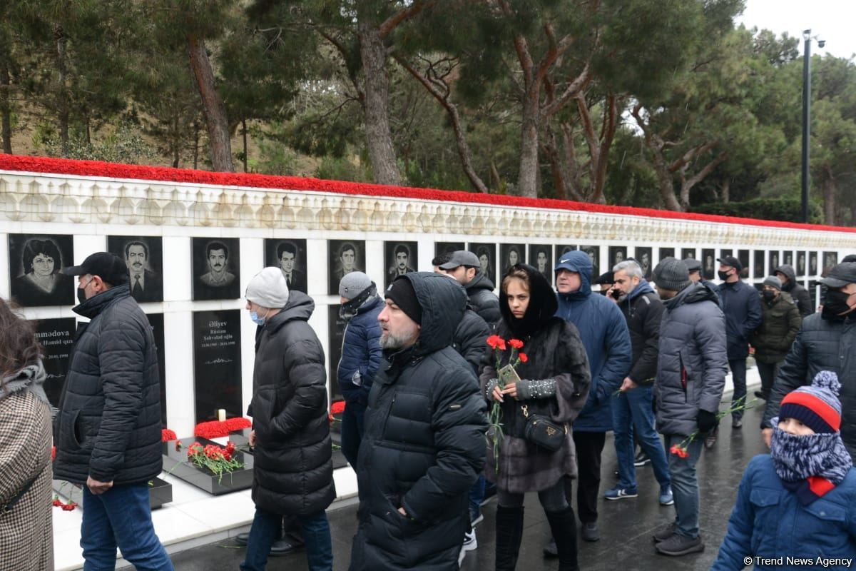 Азербайджанский народ чтит светлую память жертв трагедии 20 Января (ФОТО/ВИДЕО)