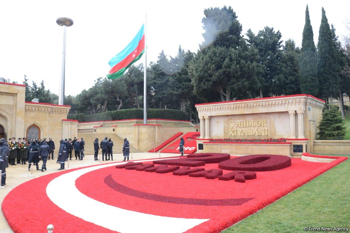 Азербайджанский народ чтит светлую память жертв трагедии 20 Января (ФОТО/ВИДЕО)