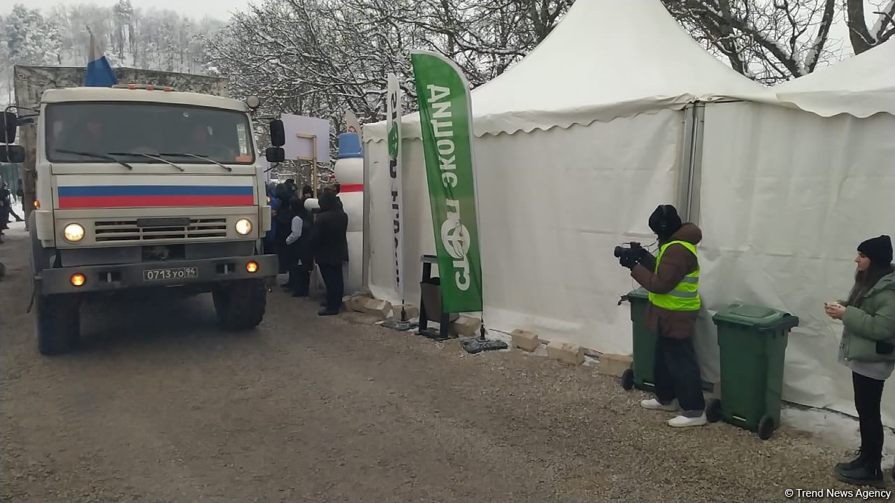 По Лачинской дороге беспрепятственно проехали десять транспортных средств РМК (ФОТО)