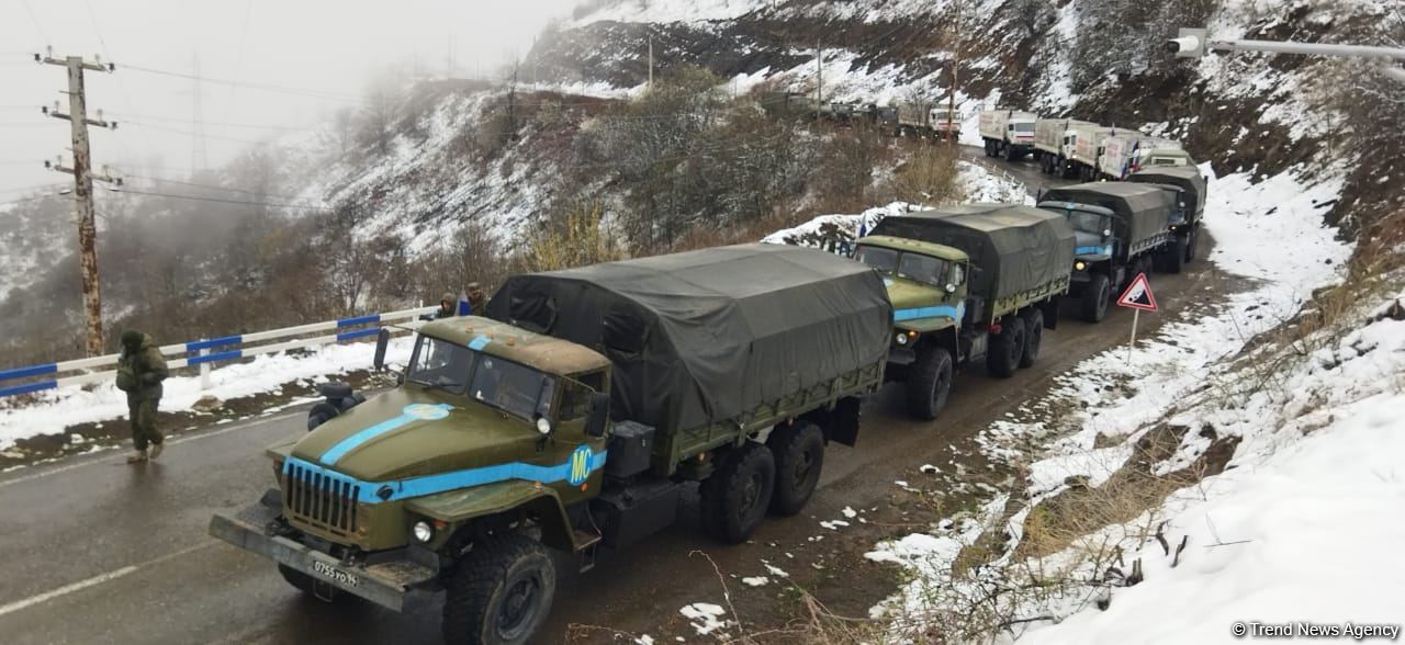 По Лачинской дороге беспрепятственно проехала очередная автоколонна РМК (ФОТО)