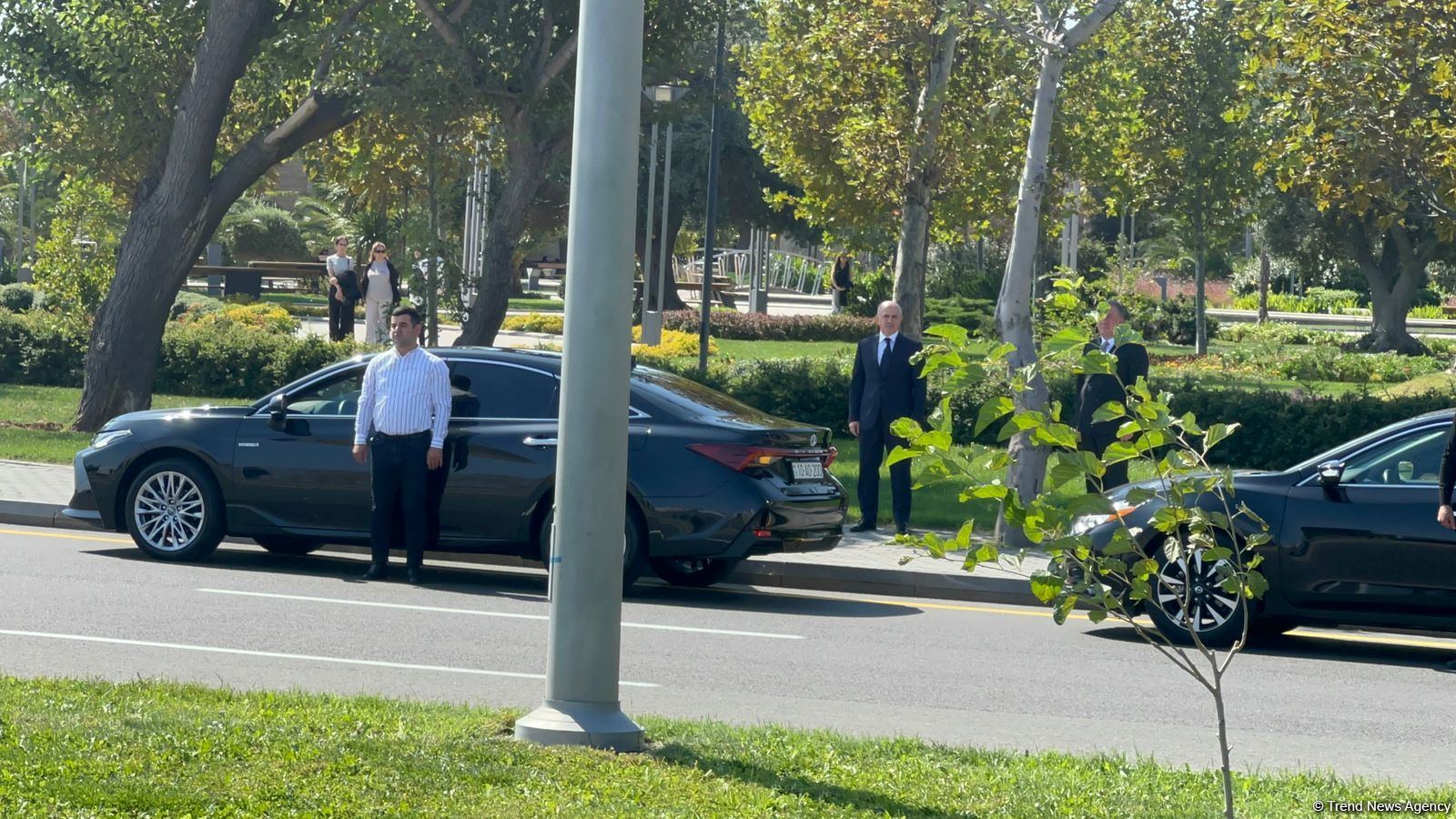 В Азербайджане минутой молчания почтили память шехидов Отечественной войны (ФОТО/ВИДЕО)