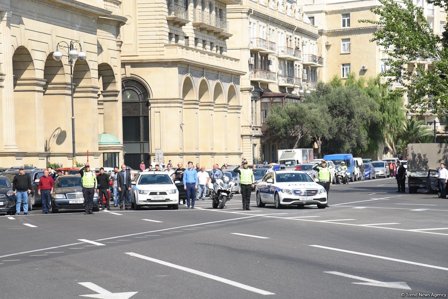 В Азербайджане минутой молчания почтили память шехидов Отечественной войны (ФОТО/ВИДЕО)