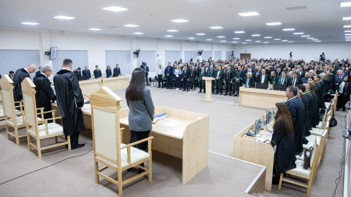 Продолжился суд над лицами армянского происхождения, обвиняемыми в преступлениях против мира и человечности, военных и других тяжких преступлениях (ФОТО)