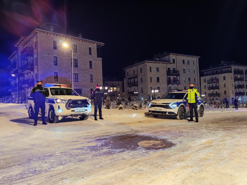 Сотрудники полиции продолжают нести службу и в ночное время - МВД Азербайджана (ФОТО)