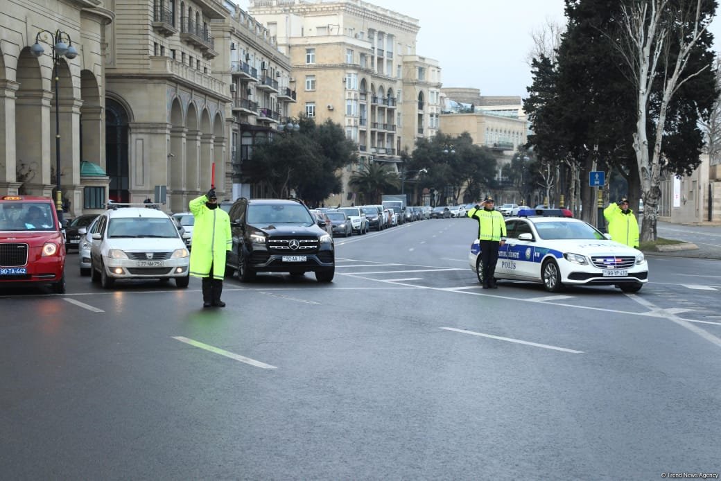 В Азербайджане минутой молчания почтили память жертв Ходжалинского геноцида (ФОТО)