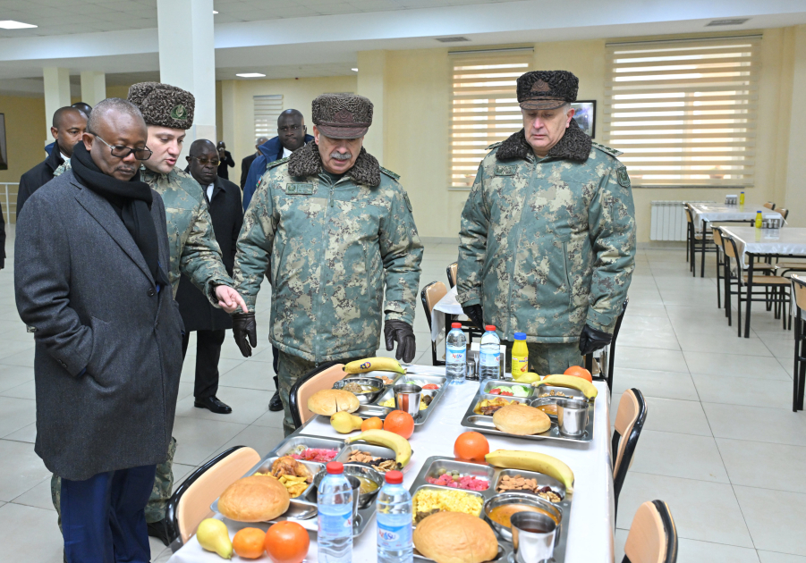 Президент Гвинеи-Бисау посетил воинскую часть коммандос азербайджанской армии (ФОТО)