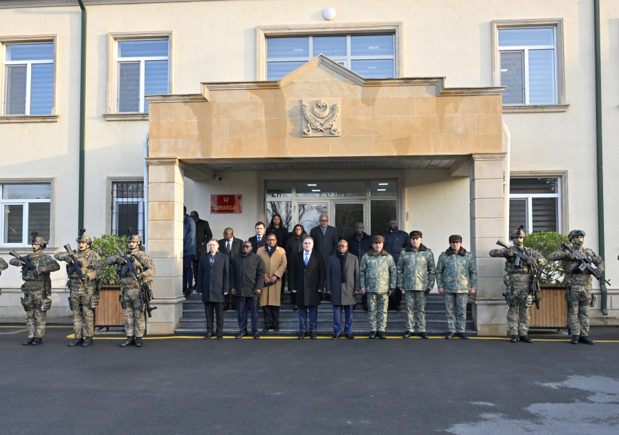 Президент Гвинеи-Бисау посетил воинскую часть коммандос азербайджанской армии (ФОТО)