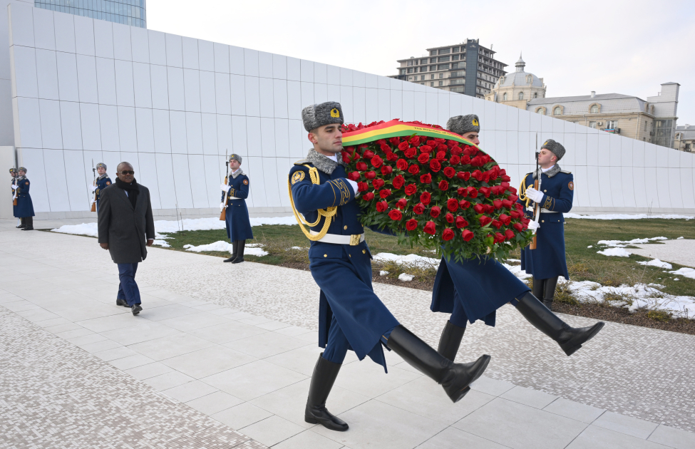 Президент Гвинеи-Бисау посетил Парк Победы в Баку (ФОТО)