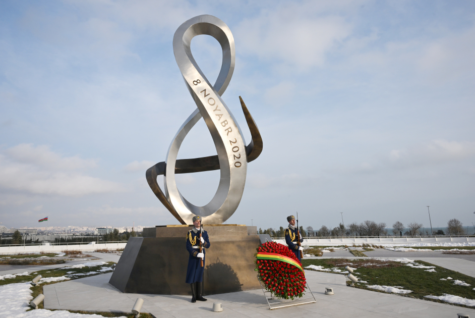 Президент Гвинеи-Бисау посетил Парк Победы в Баку (ФОТО)