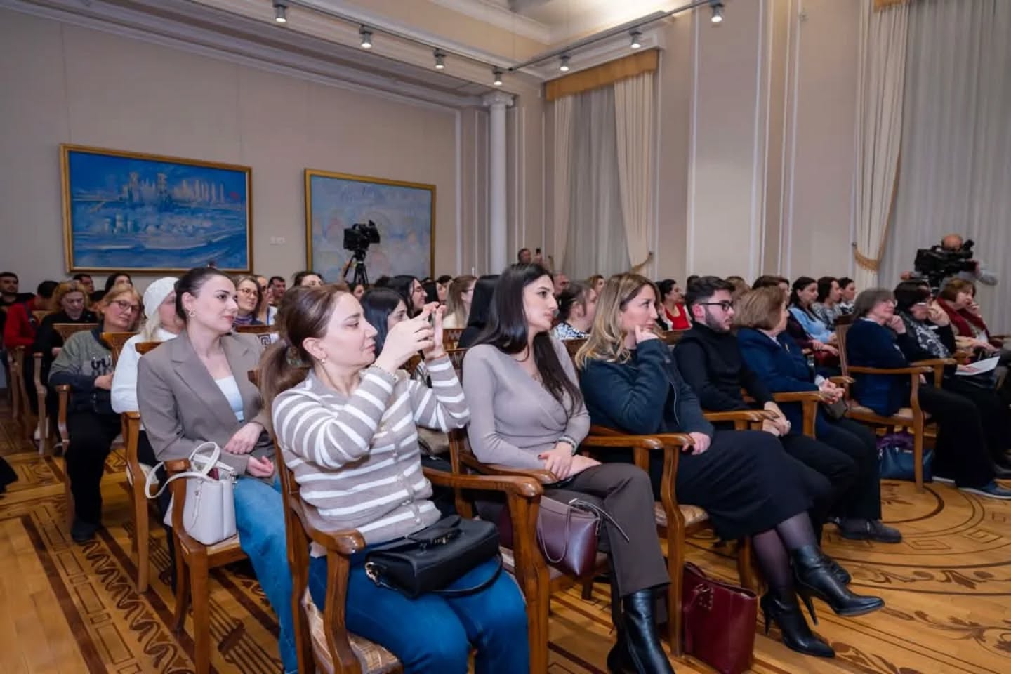 Любовь Лейли и Меджнуна в искусстве пантомимы (ФОТО)