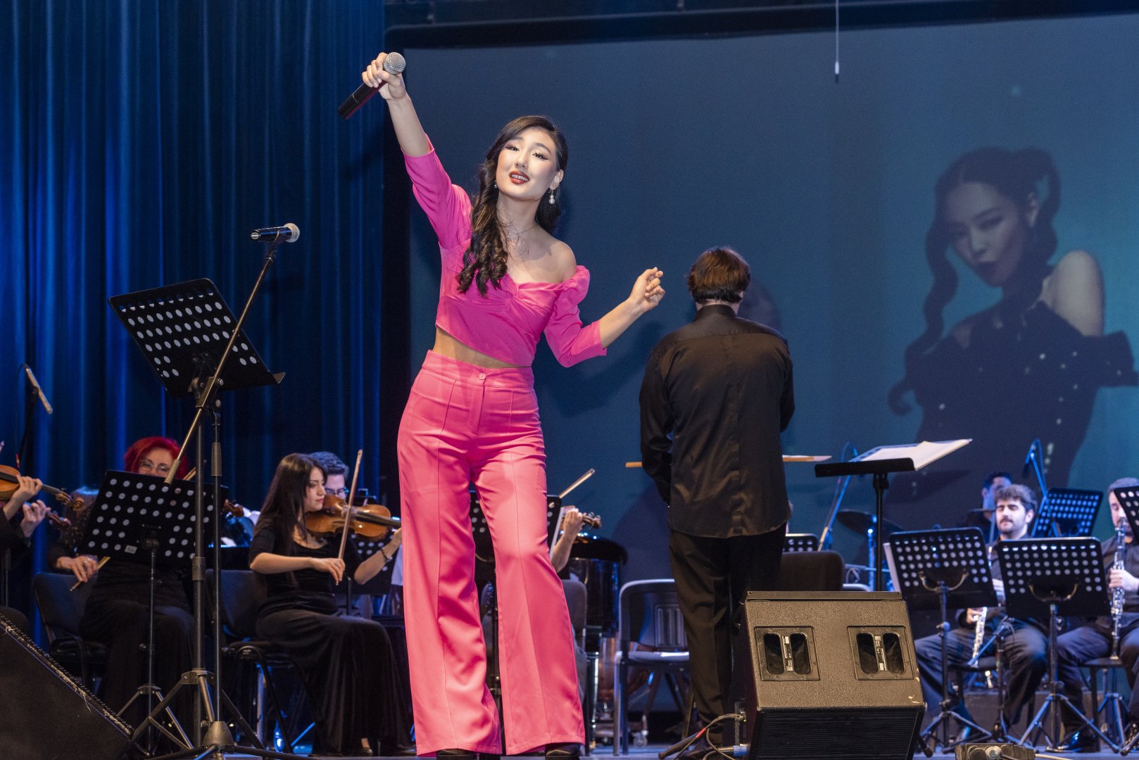 Впервые в Баку для любителей корейской музыки состоялось шоу "K-POP Symphony" (ФОТО)