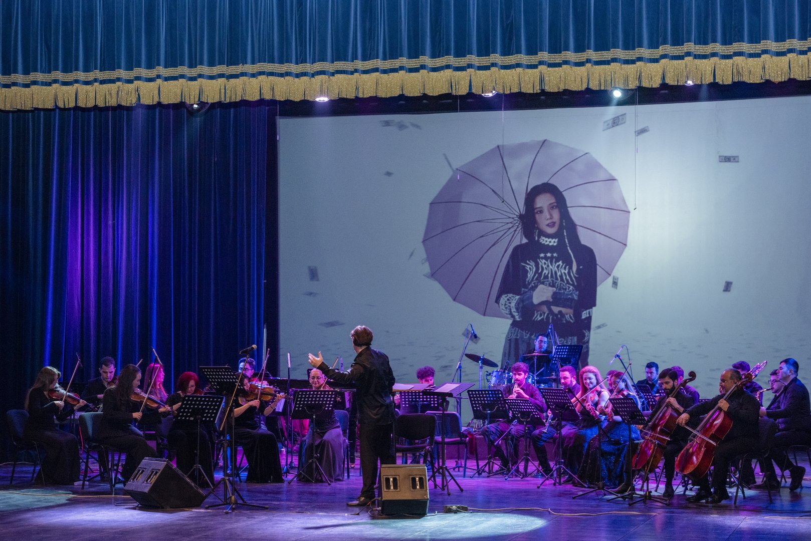 Впервые в Баку для любителей корейской музыки состоялось шоу "K-POP Symphony" (ФОТО)