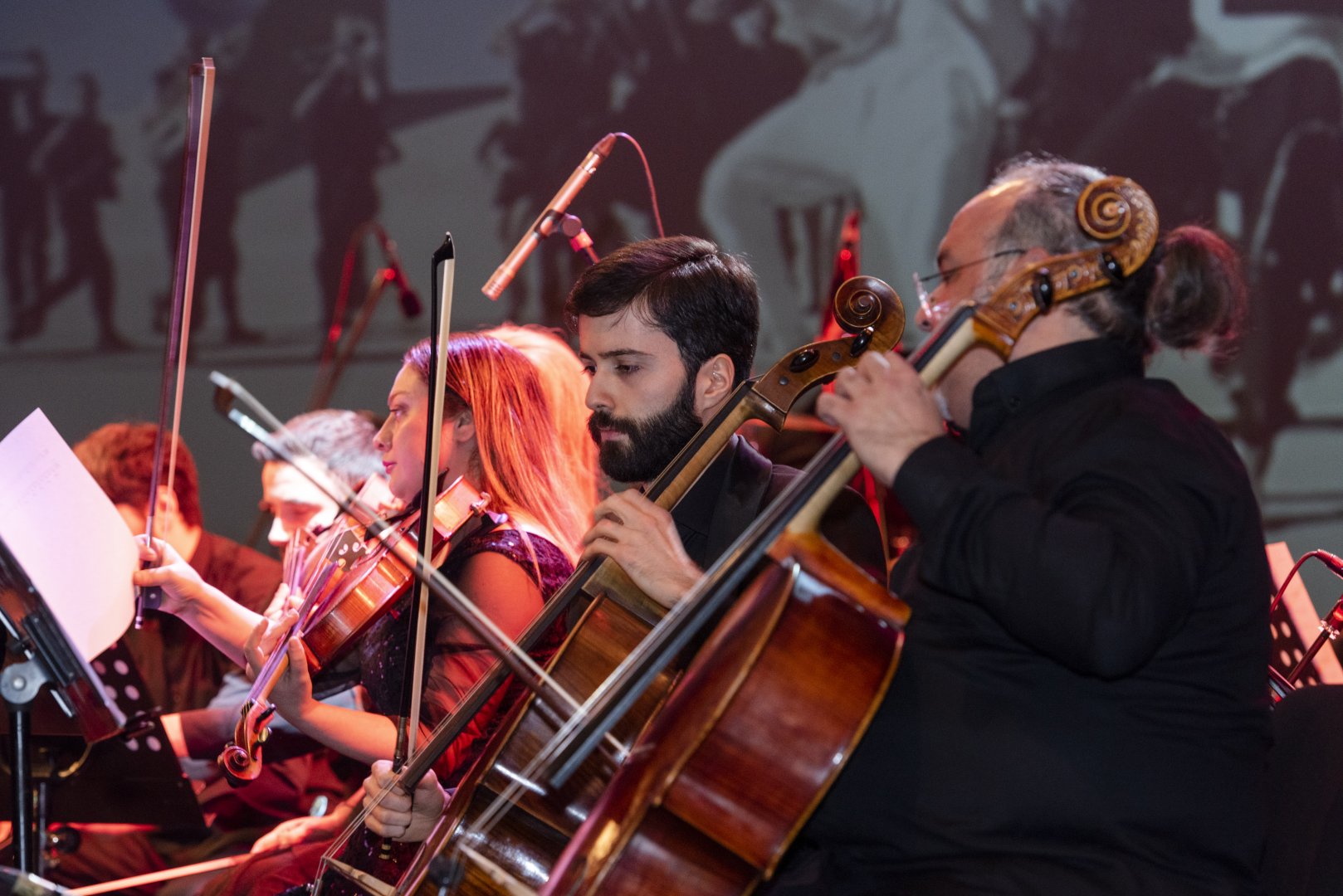 Впервые в Баку для любителей корейской музыки состоялось шоу "K-POP Symphony" (ФОТО)