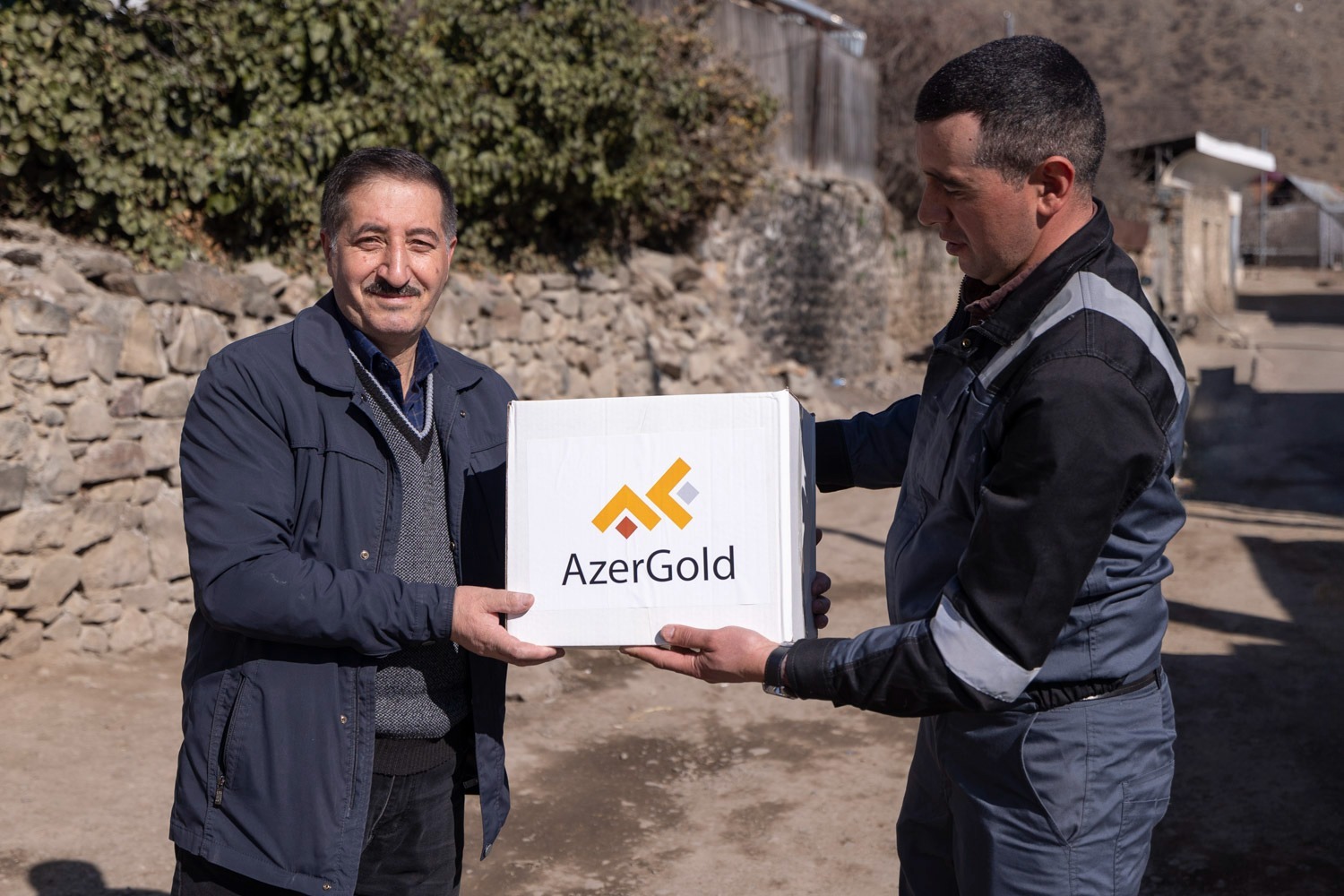 ЗАО “AzerGold” организовало очередную акцию социальной помощи в Гейгельском районе (ФОТО)