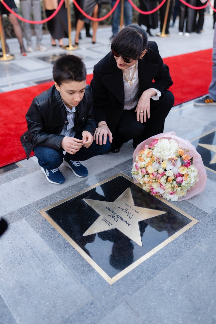 Открытие звезды Вагифа Мустафазаде на Sea Breeze Walk of Fame  (ФОТО)